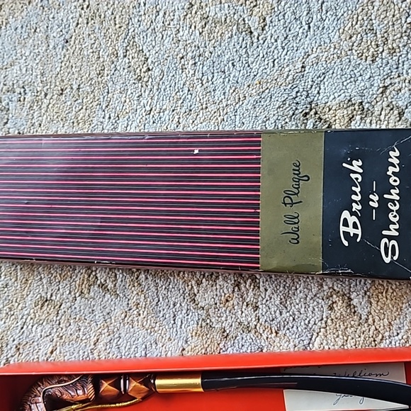 Vintage Horse Head Brush and Shoehorn Set, in original Box. Made in Japan - Picture 5 of 5